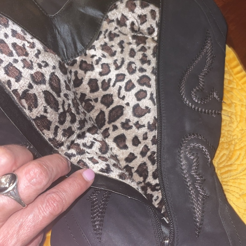 Ladies black mid calf zipper boots - Picture 4 of 7